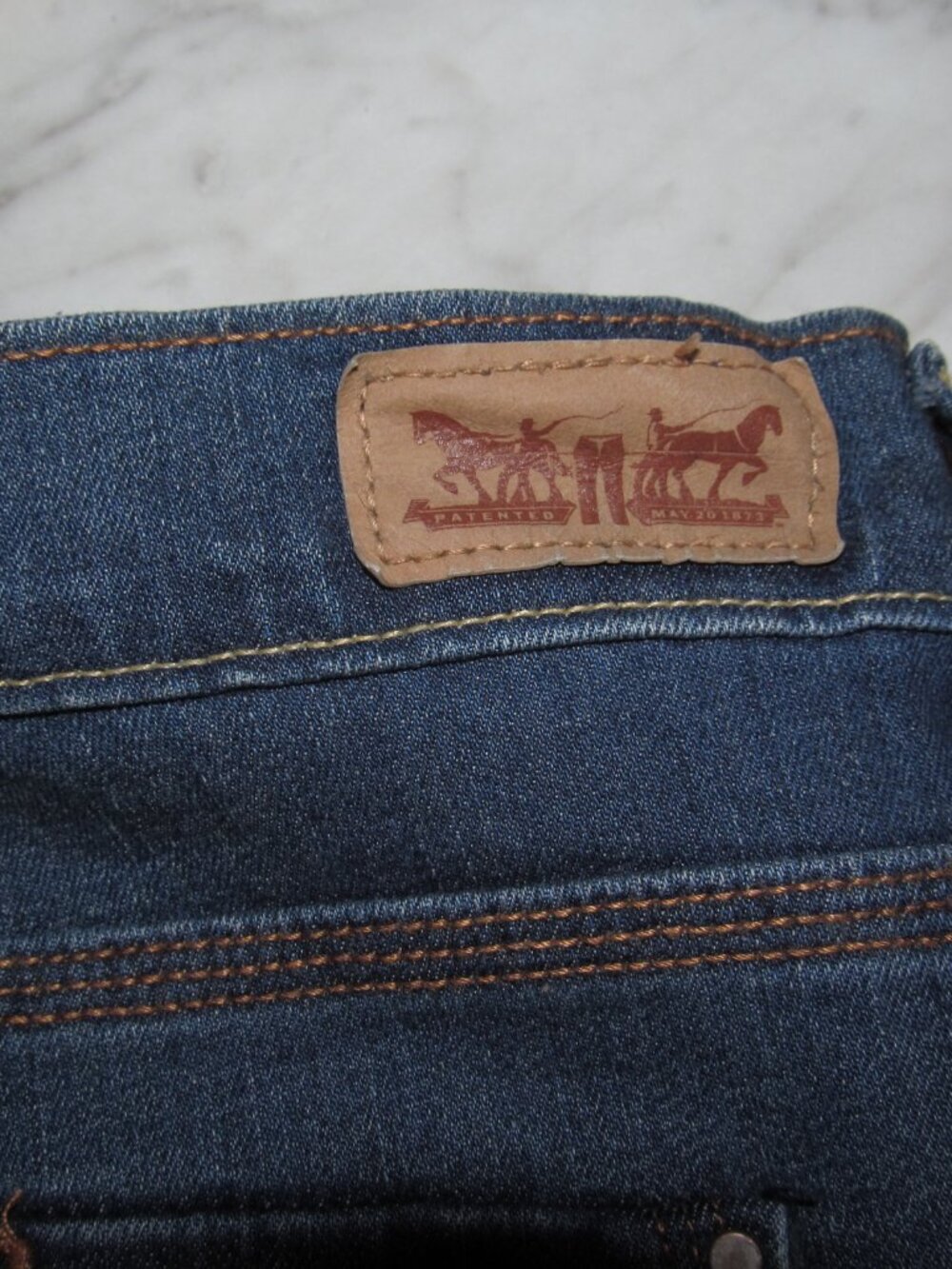 Levi Strauss Co. Women's Bermuda Shorts Size 16 Dark Wash Summer Clothing - Picture 3 of 4